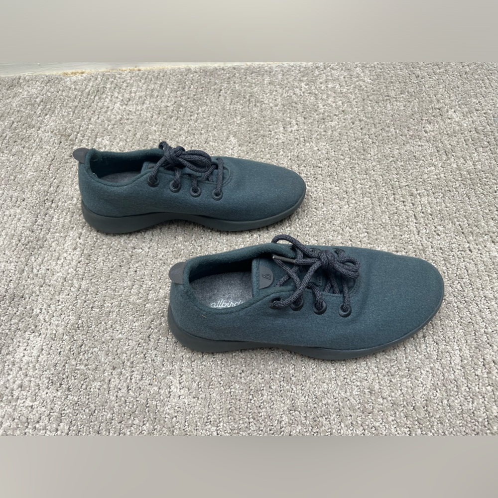 Allbirds Women’s Wool Runner Shoe - Picture 4 of 8
